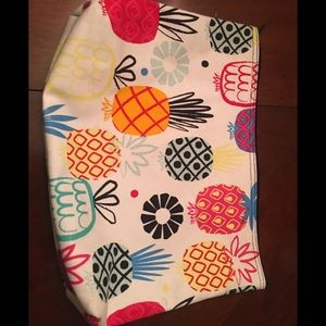 Thirty-One Large Zipper Pouch